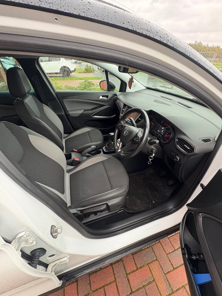 Vauxhall, CROSSLAND X, Hatchback, 2018, Manual, 1199 (cc), 5 doors
