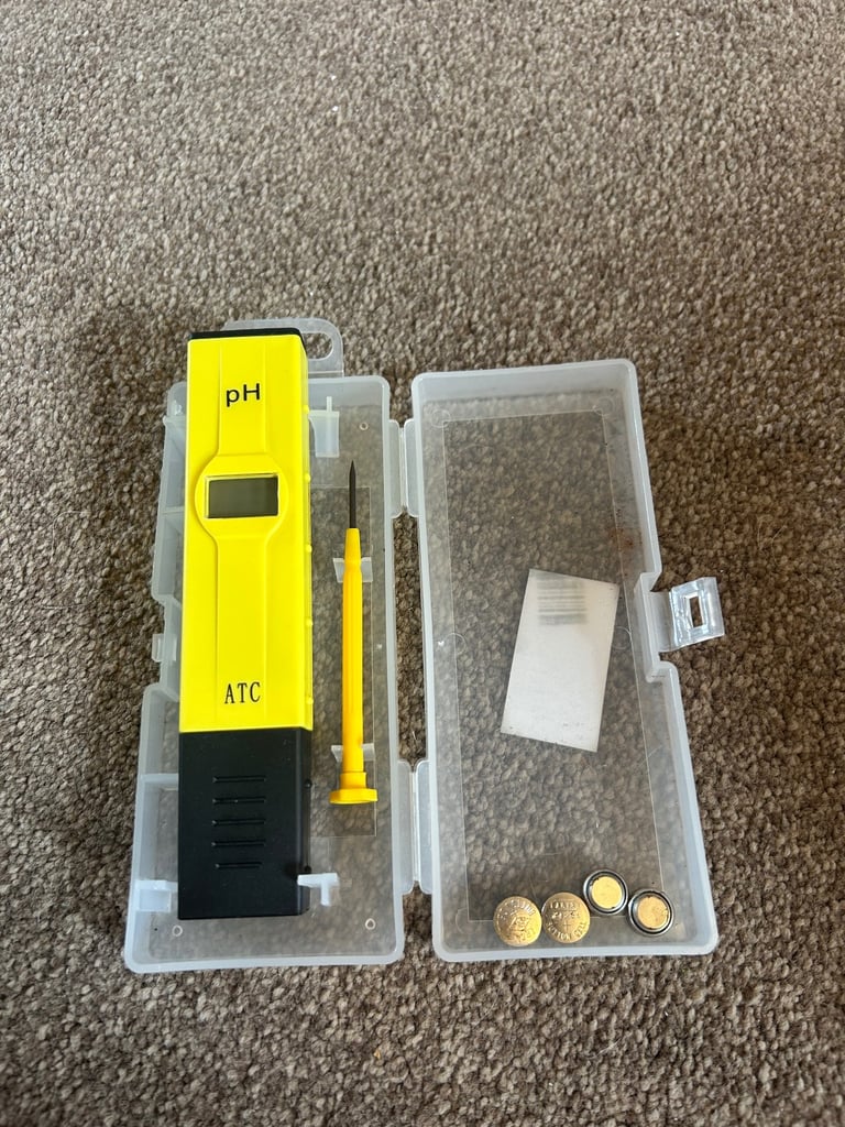 Digital PH meter pen for aquariums/tanks 