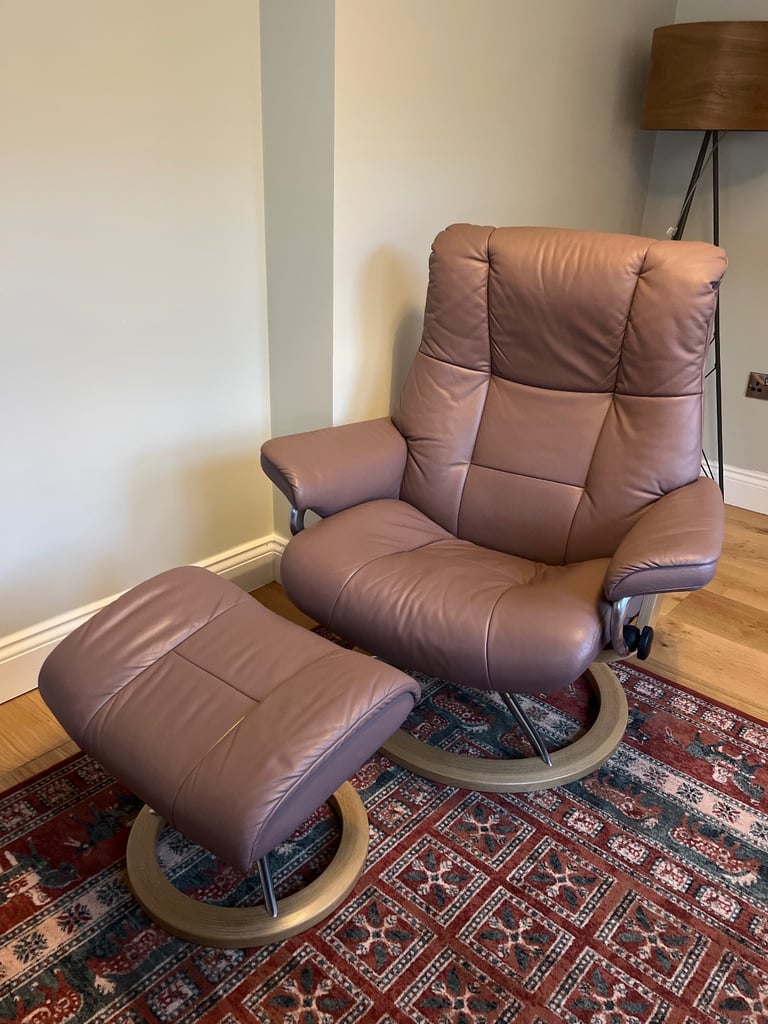 Stressless Mayfair Signature, leather (Large) and footstool