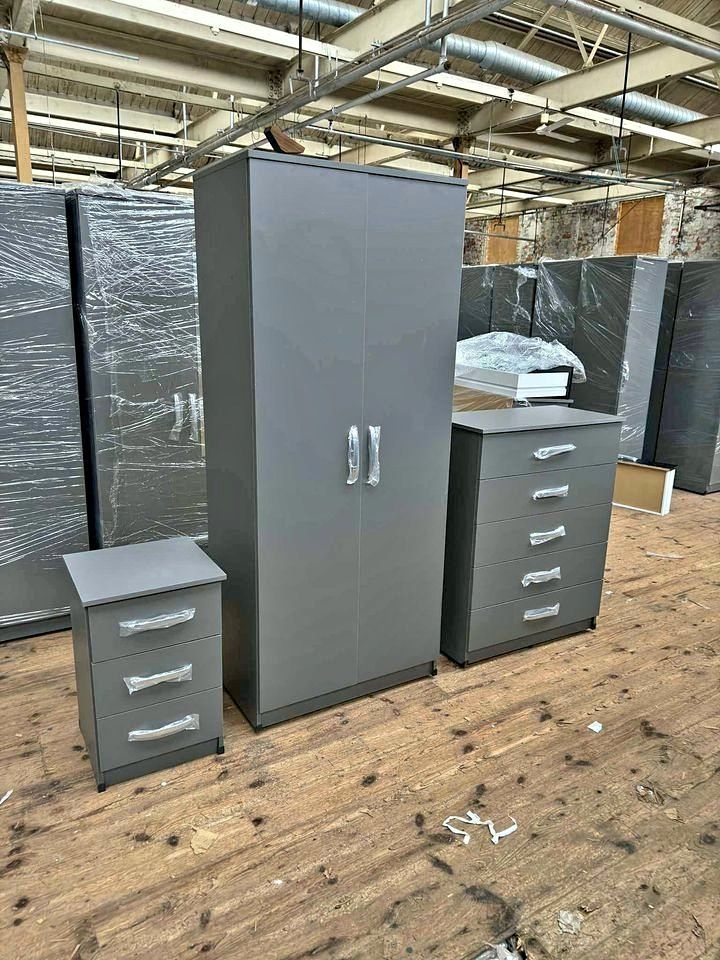 🔥Modern Bedroom Furniture🔥Brand New Lovely Wardrobes with Chest drawers and bedsides For Sale🔥