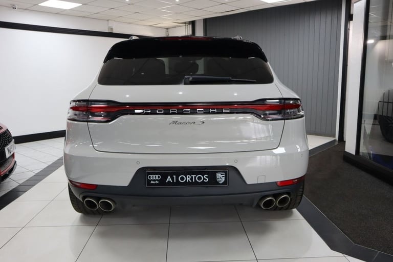 2019 D PORSCHE MACAN 3.0T V6 S SUV 5DR PETROL PDK 4WD EURO 6 (S/S) (354 PS)