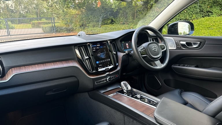 2023 Volvo XC60 2.0 T8 [455] RC PHEV Ultimate Dark 5dr AWD Gtron Estate Estate Hybrid Automatic