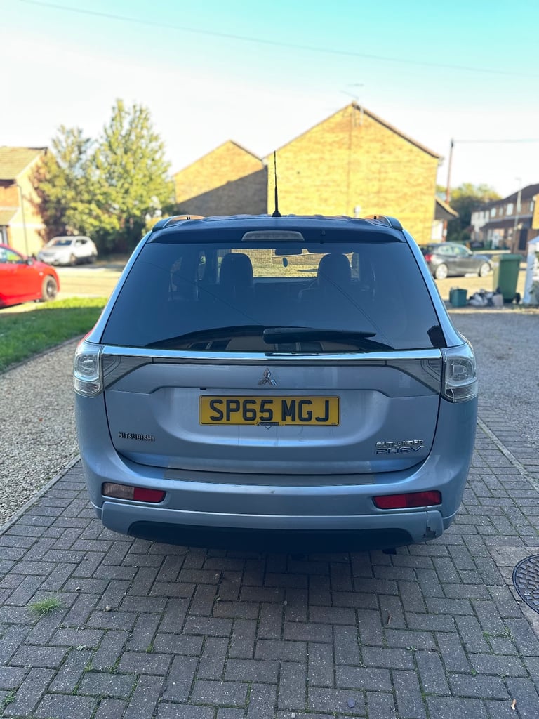 Mitsubishi, OUTLANDER, Estate, 2015, Other, 1998 (cc), 5 doors