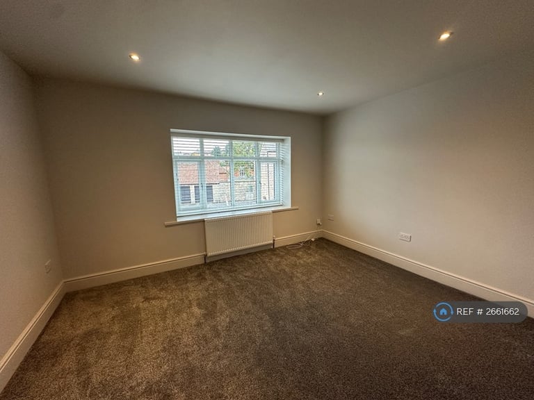 3 bedroom flat in High Street, Whitwell, Worksop, S80 (3 bed) (#2661662)