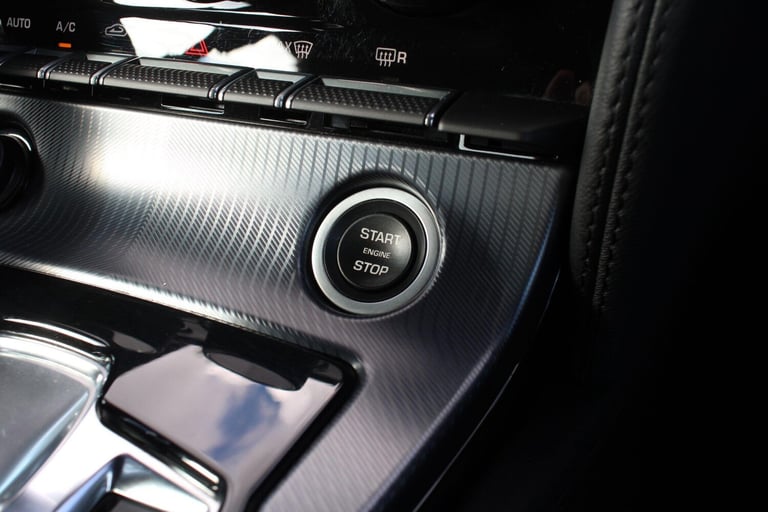  Jaguar F-Type 3.0 V6 R-Dynamic Auto Euro 6 (s/s) 2dr Petrol Automatic