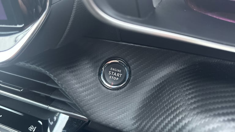 2024 Peugeot 2008 1.2 HYBRID GT SUV 5dr Petrol Hybrid e-DSC6 Euro 6 (s/s) (136 ps) SUV Hybrid Aut...