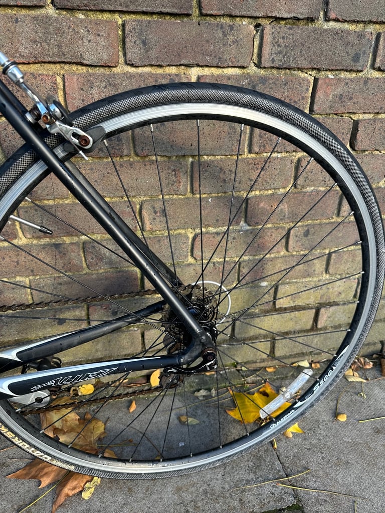 Specialized Allez Road Bike 54cm 