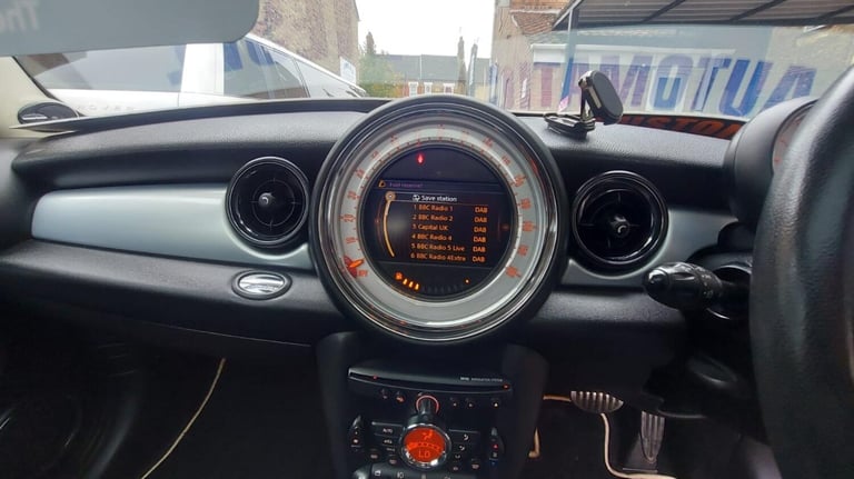 MINI HATCH 2.0 Cooper SD Hatch 2012