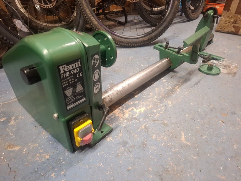 Ferm fhb 940 wood turning lathe