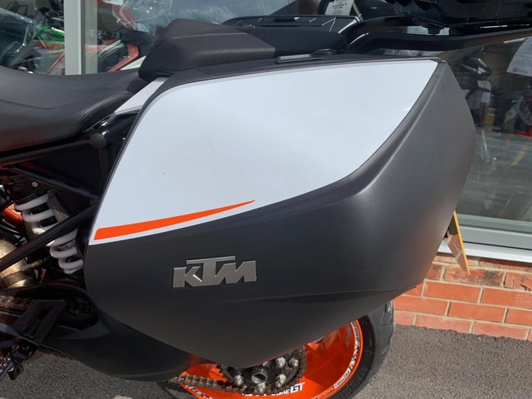 KTM 1290 SUPERDUKE GT - FULL KTM LUGGAGE - 2 YEAR WARRANTY