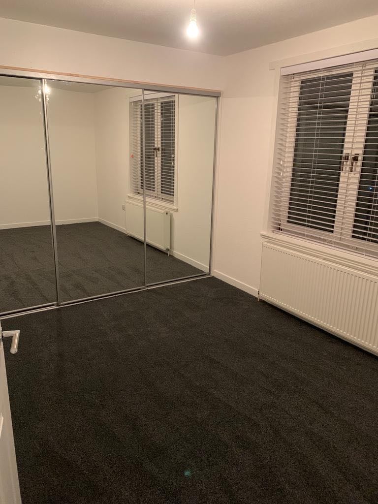  2 Bed Flat - £780pm - Refurbished - Own Entrance - Glenmarkie Terrace