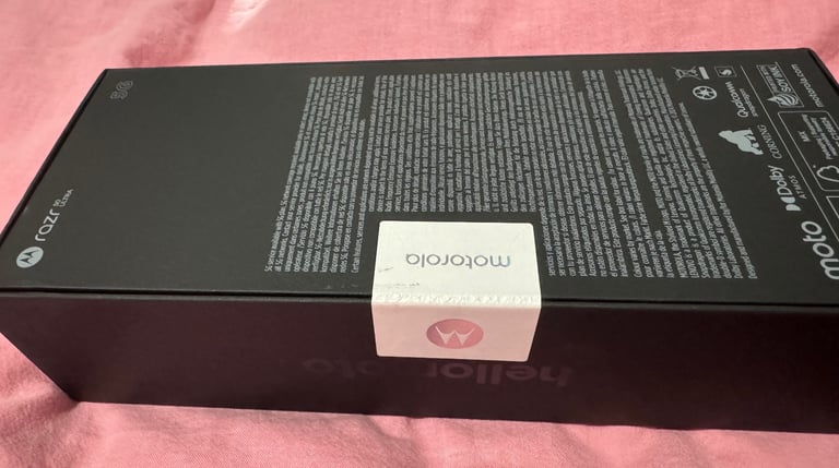 Motorola Razr 50 Ultra **NEW & SEALED**