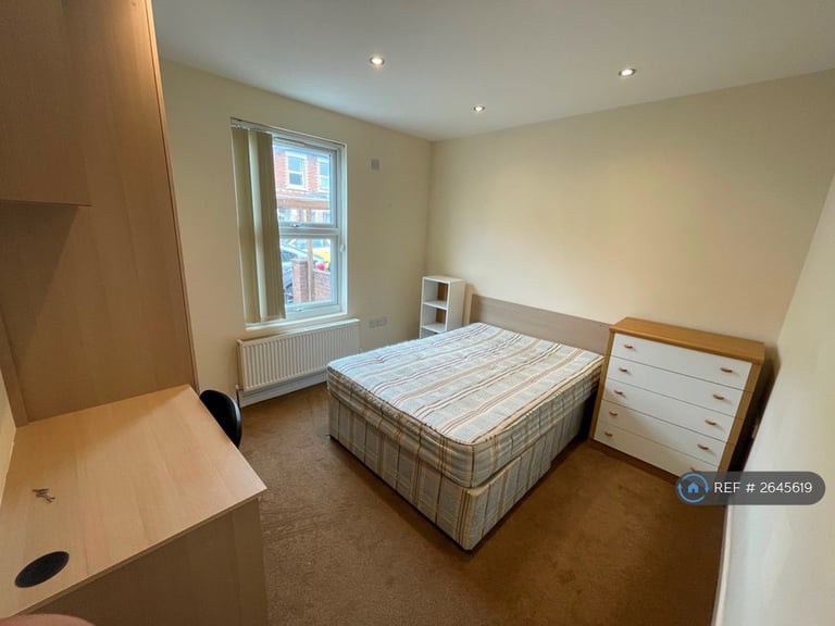 6 bedroom house in Hatherley Road, Reading, RG1 (6 bed) (#2645619)