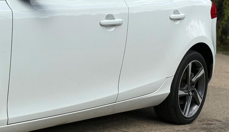 2015 Volvo V40 1.6 D2 R-Design Powershift Euro 5 (s/s) 5dr Diesel