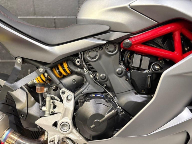 2019 69 DUCATI SUPERSPORT 937 SUPER SPORTS PETROL MANUAL EURO 4 (110 PS)