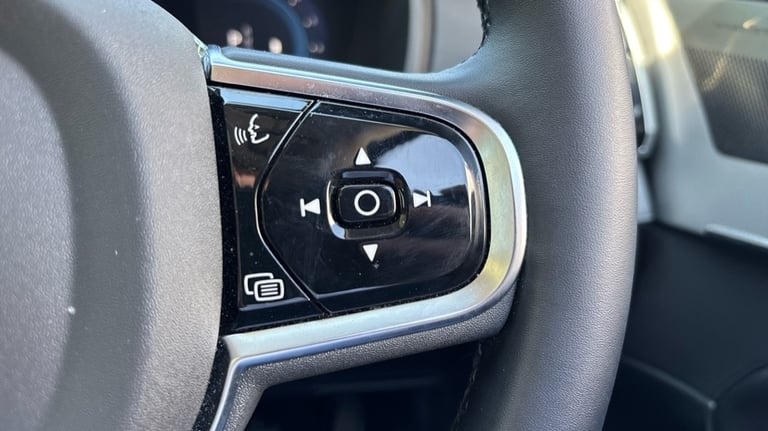 2024 Volvo XC90 Plus, B5 AWD Mild hybrid, Petrol, Dark, 7 Seats Estate Petrol Automatic