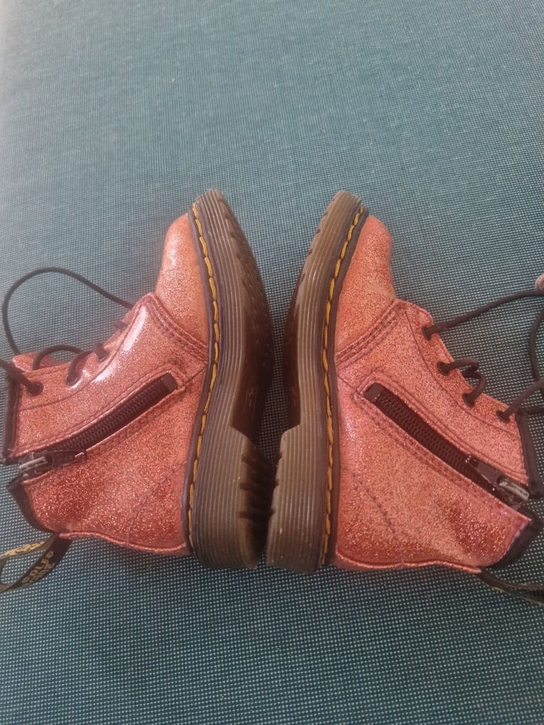 Infants size 5 Dr Martens 