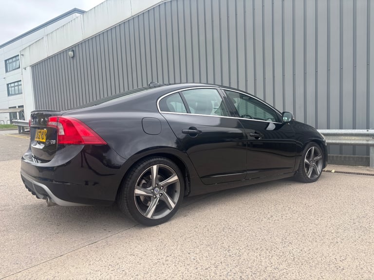 VOLVO, S60 D5 R-DESIGN, FSH, 2 OWNERS. BEAUTIFUL Saloon, 2012, Manual, 2400 (cc), 4 doors.
