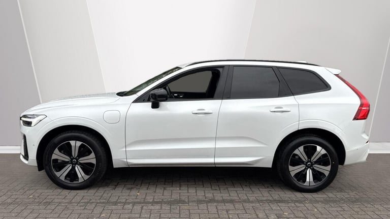 2023 Volvo XC60 Recharge Plus, T6 AWD plug-in hybrid, Electric/Petrol, Dark Estate Petrol Paralle...