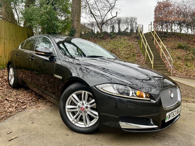 JAGUAR XF 3.0 d V6 240*LUXURY*ONLY73K-Xenons-Nav-BT&amp;Dab-LTHR**Stunning Example
