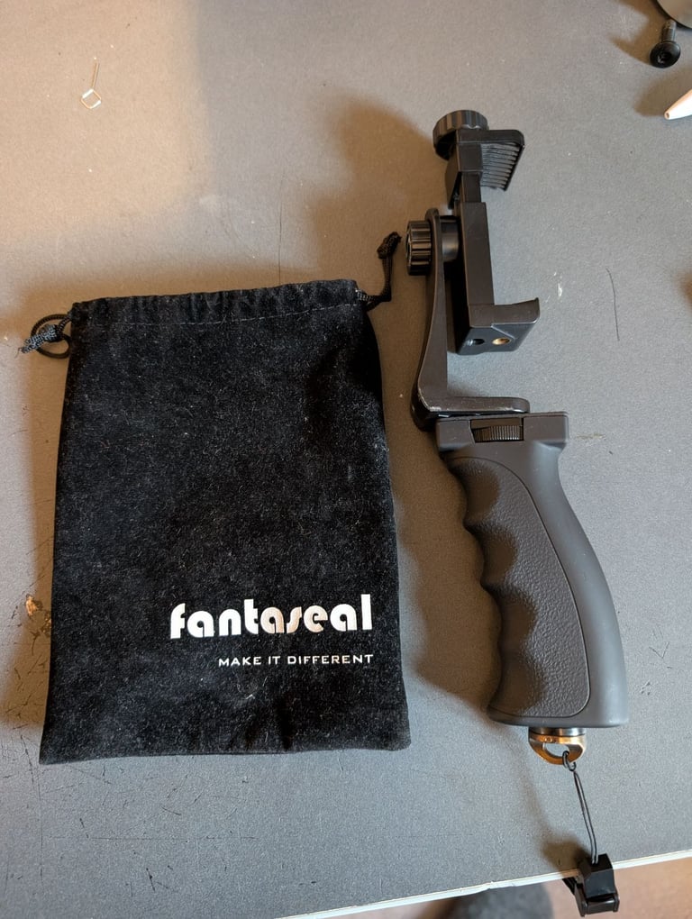 image for Fantaseal mobile phone holder for vlogging 