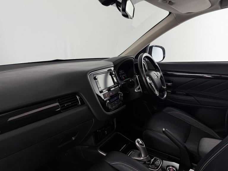 2016 Mitsubishi Outlander 2.0h 12kWh GX4h CVT 4WD Euro 6 (s/s) 5dr ESTATE PETROL/ELECTRIC Automatic