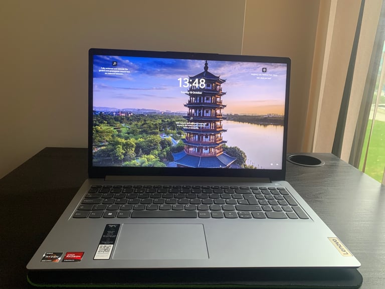Lenovo IdeaPad 1 – AMD Ryzen 5000, 512GB SSD, Full HD – 1 Year Old, Excellent Condition