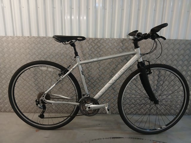 Men dawes discovery 601 hybrid bike in Surrey Quays, London