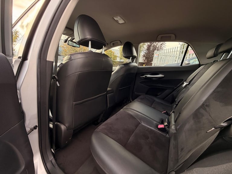 2010 Toyota Auris 1.8 VVT-h T Spirit CVT Euro 5 (s/s) 5dr HATCHBACK Petrol/Electric Hybrid Automatic