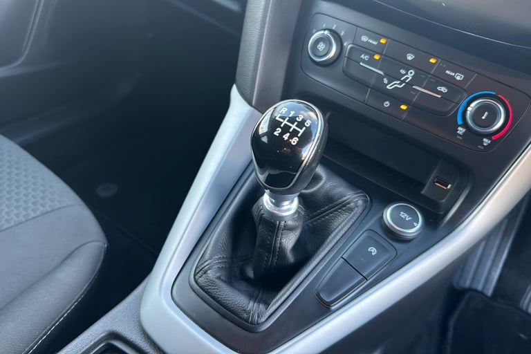  Ford Focus 1.0t Ecoboost Zetec Edition Hatchback 5dr Petrol Manual Euro 6 s/s