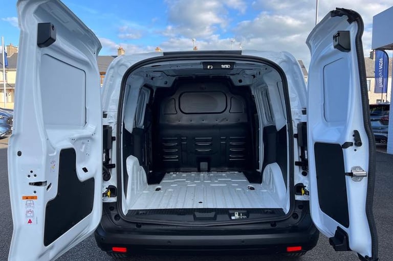 2024 Ford Transit Courier 1.5 EcoBlue Limited Van PANEL VAN DIESEL Manual
