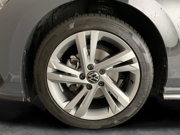 2023 Volkswagen Golf 1.5 eTSI MHEV R-Line Hatchback 5dr Petrol Hybrid DSG Euro 6 (s/s) (150 ps)  ...