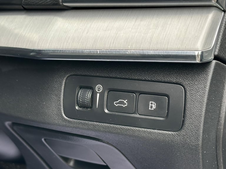 2022 Volvo XC90 2.0h T8 Recharge 18.8kWh Inscription Pro SUV 5dr Petrol Plug-in Hybrid Auto ESTAT...