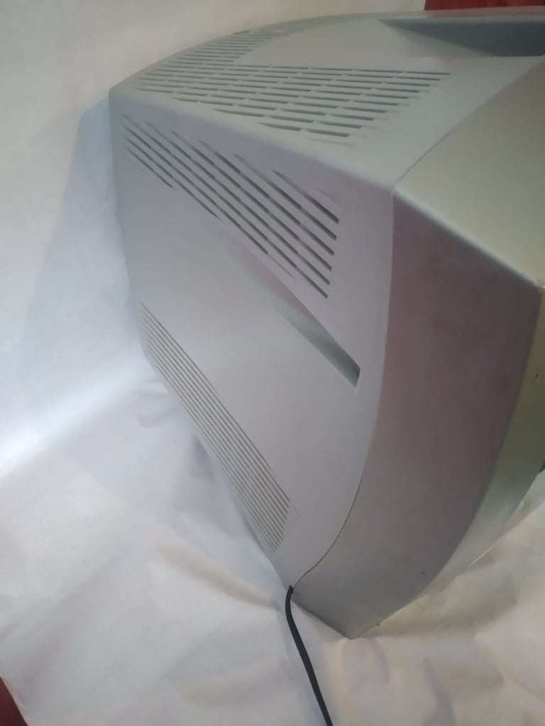 FAULTY Hitachi CRT TV C14D24 for SPARES/REPAIR