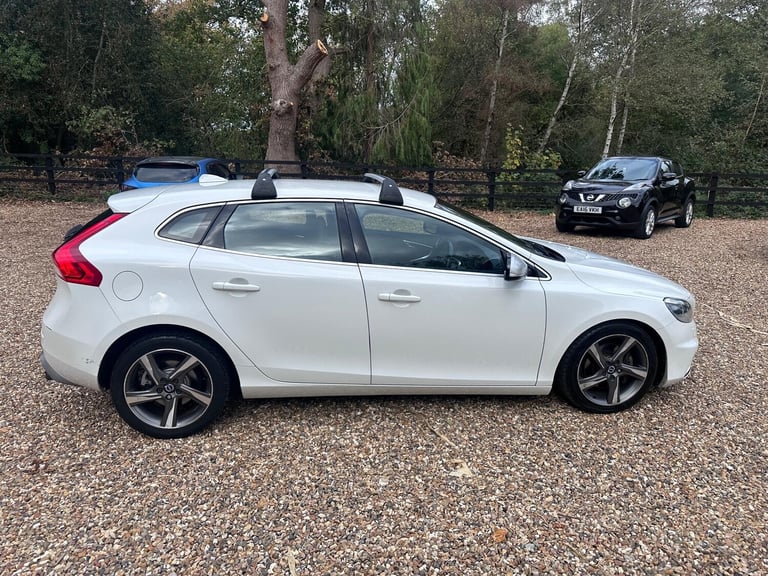 2015 Volvo V40 1.6 D2 R-Design Lux Powershift Euro 5 (s/s) 5dr HATCHBACK Diesel Automatic