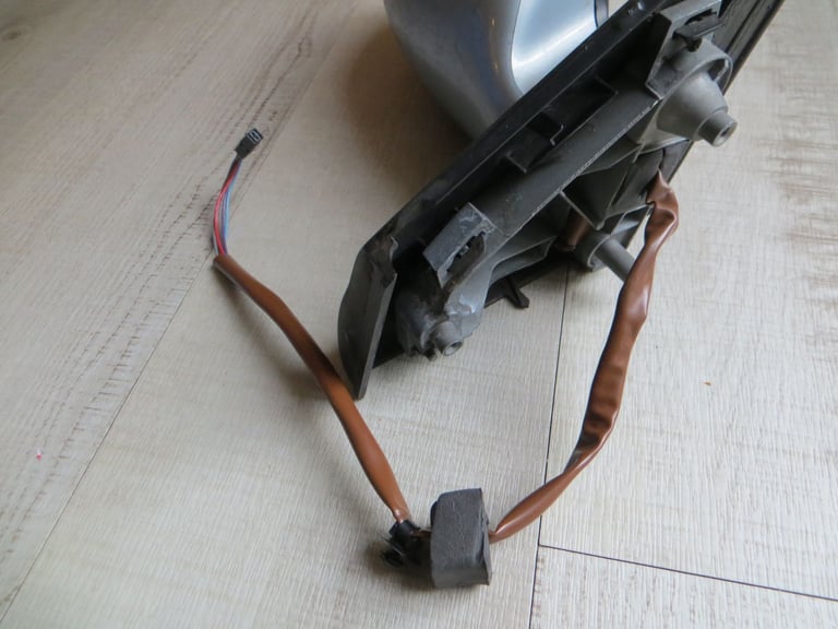 Citroen C5 (Mk1) electric door mirror (Right hand / drivers side) and spare glass