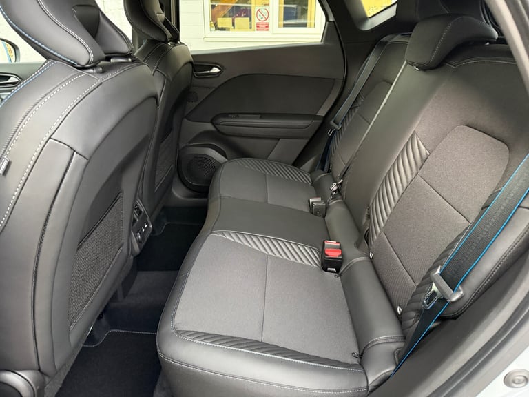 2025 Renault Captur 1.8 E-Tech Full Hybrid 160 Esprit Alpine 5dr Auto HATCHBACK PETROL/ELECTRIC A...