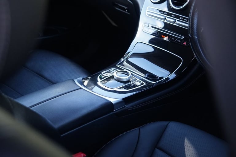 2018 Mercedes-Benz GLC 2.0 GLC250 Urban Edition SUV 5dr Petrol G-Tronic+ 4MATIC Euro 6 (s/s) (211...