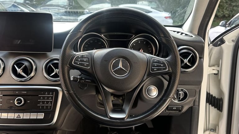 2018 Mercedes-Benz GLA 1.6 GLA180 Urban Edition SUV 5dr Petrol Manual Euro 6 (s/s) (122 ps) ESTAT...