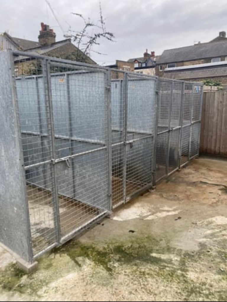 4 x galvanised metal dog kennel runs £1,200 each or £4k for the lot