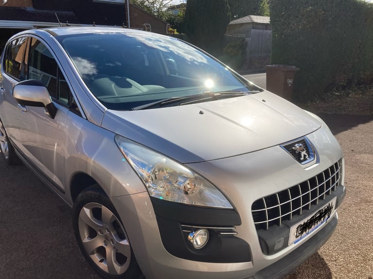 Peugeot, 3008, Hatchback, 2011, Manual, 1560 (cc), 5 doors