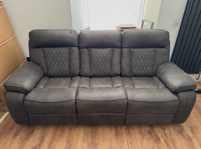 Three seater electric recliner sofa 