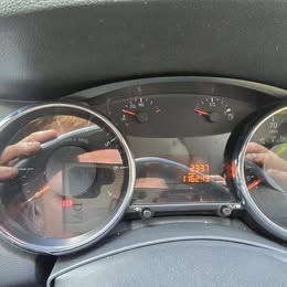 PEUGEOT 5008 1.6 VTi Active 2011