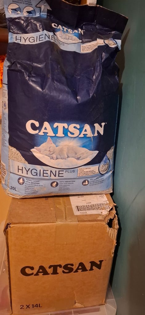48litres of cat litter unopened 