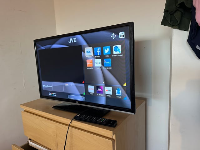 32 inch smart Jvc tv very easy to use just connect to Wi-Fi | in Henleaze,  Bristol | Gumtree