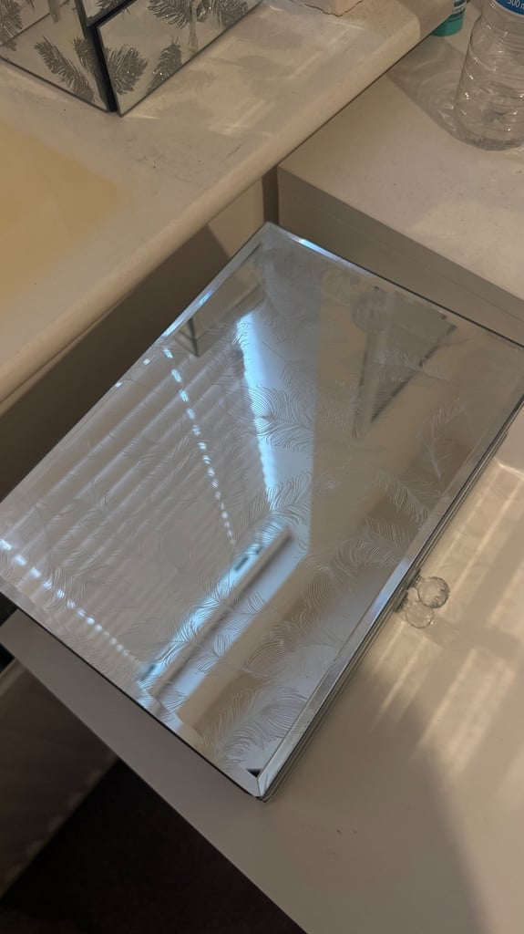 Mirrored feather jewellery box