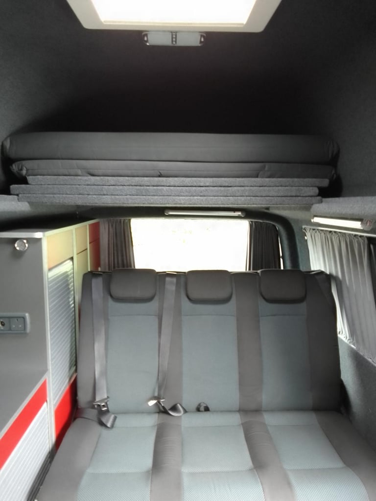 Volkswagen TRANSPORTER T30 H-LN TDI. HIGH TOP CAMPERVAN 