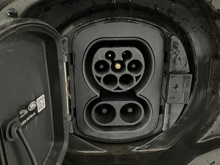 2022 Land Rover Range Rover Velar 2.0 P400e 17.1kWh R-Dynamic HSE SUV 5dr Petrol Plug-in Hybrid A...