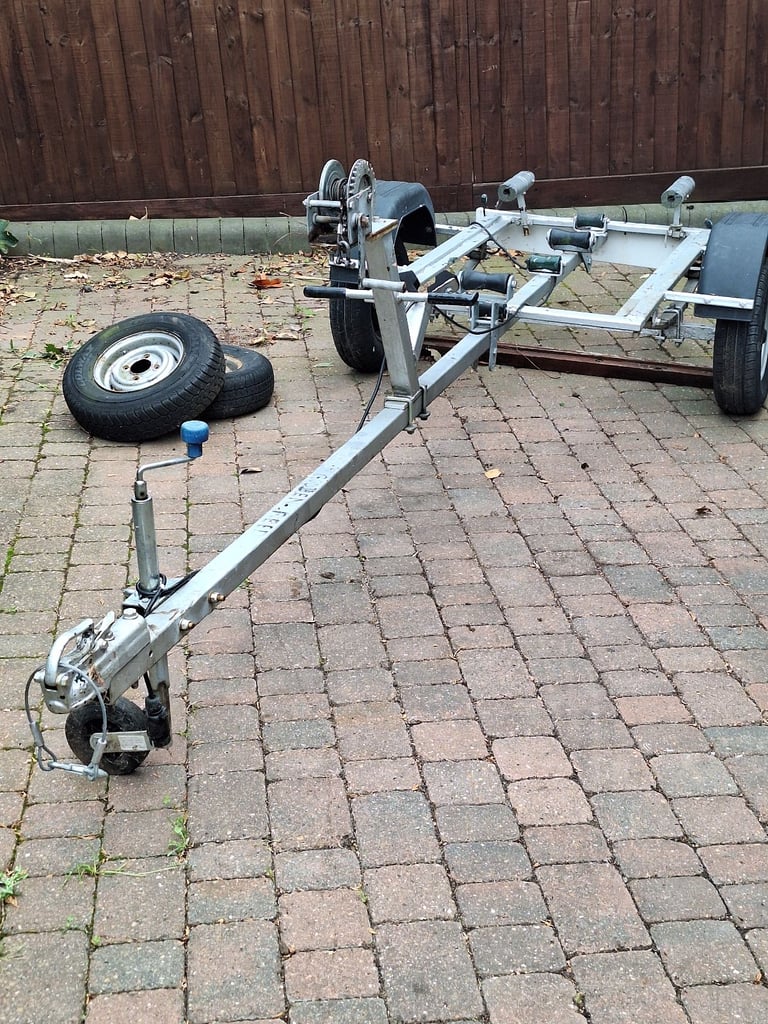 TRAILER-BOAT VGC
