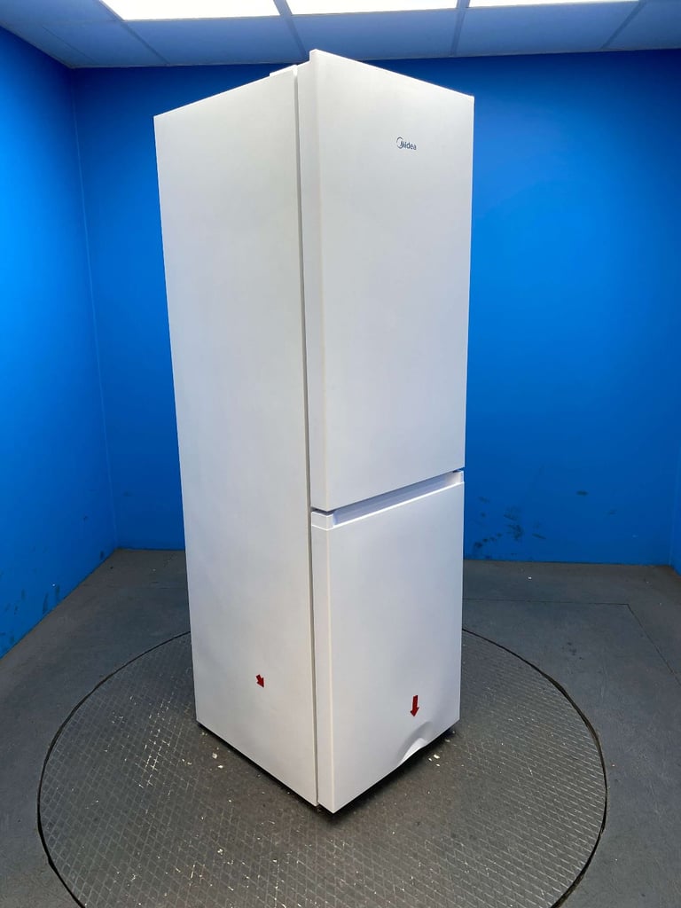 Midea MDRB379FGD01 273L Frost Free Fridge Freezer